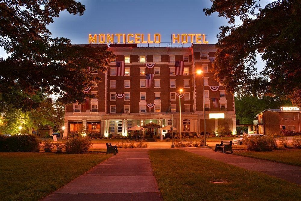 The Monticello Hotel 롱뷰 외부 사진